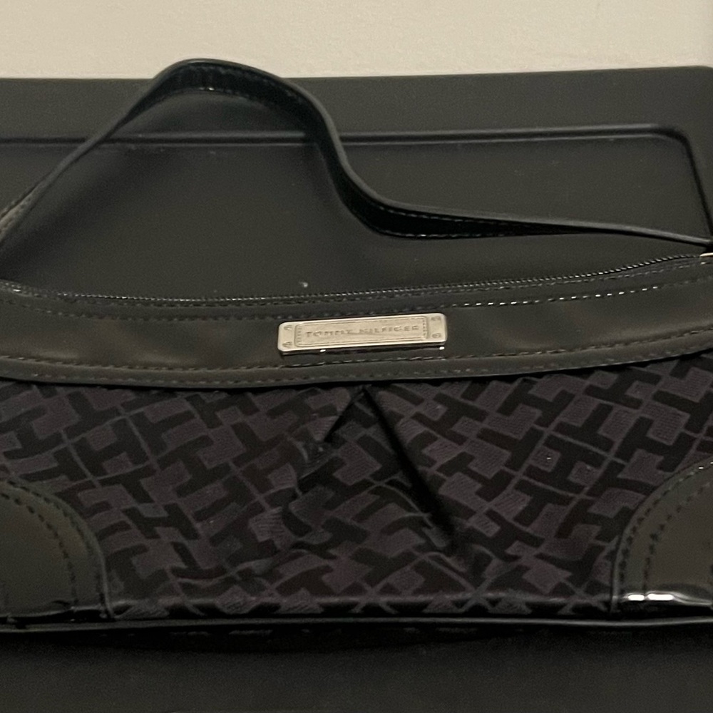 Tommy Hilfiger Crossbody